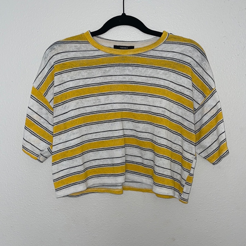 Forever 21 cropped tee